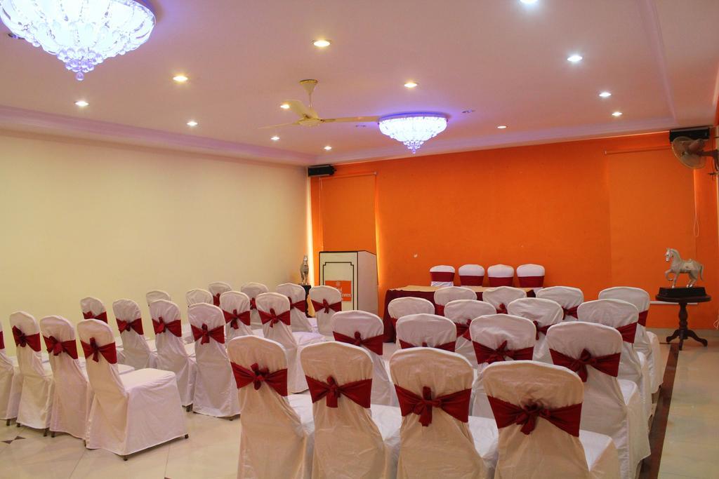 Yasodha Towers Hotel Hosur Exterior photo