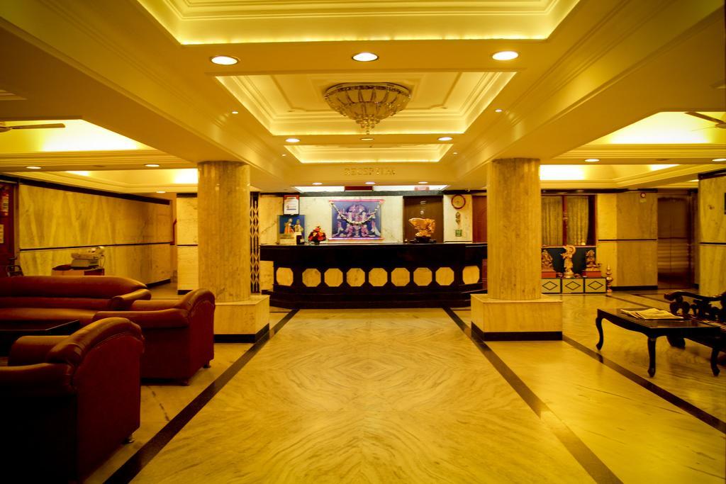 Yasodha Towers Hotel Hosur Exterior photo