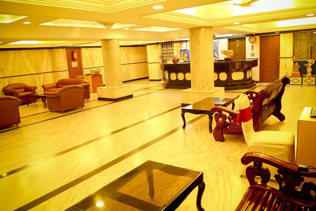 Yasodha Towers Hotel Hosur Exterior photo