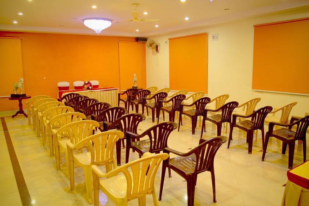 Yasodha Towers Hotel Hosur Exterior photo